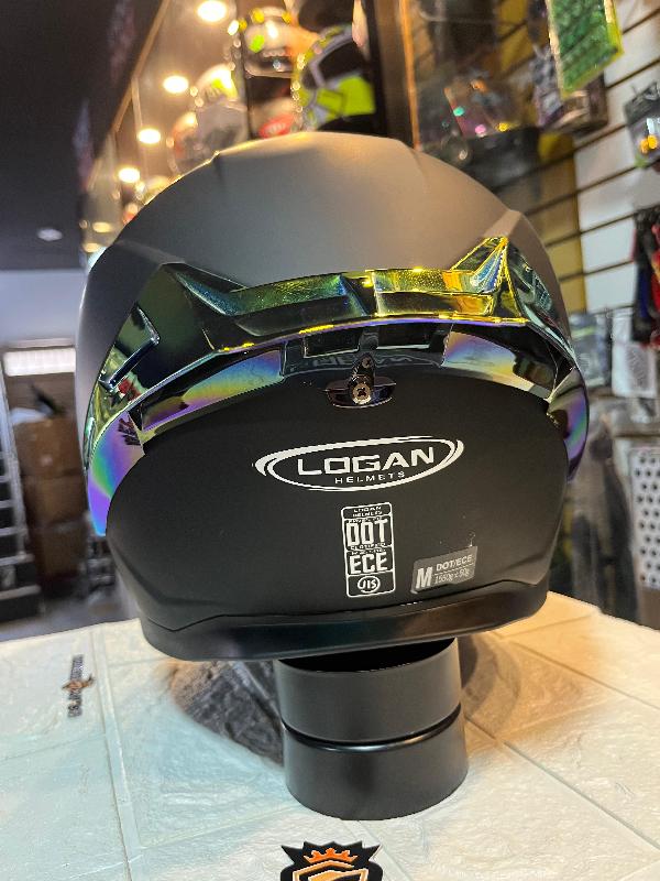 Foto adicional de CASCO LOGAN TH1 ALERON DORADO